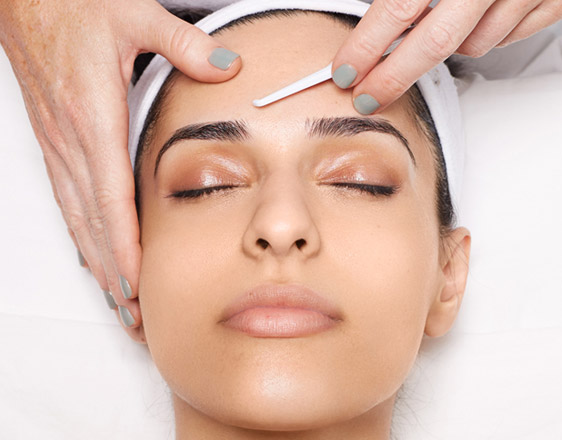 Dermaplaning Aftercare: The Do's and Don'ts January 2026 – ELLEMES Medical  Spa
